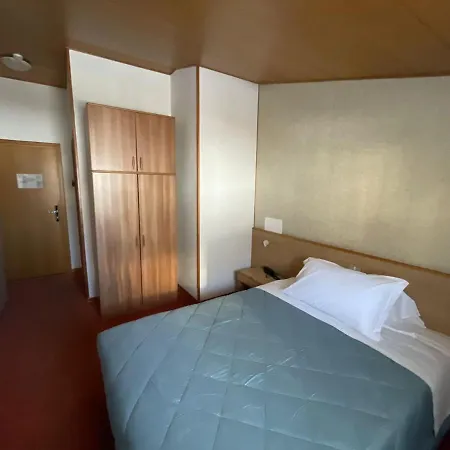 Hotel Tarvis 타르비시오